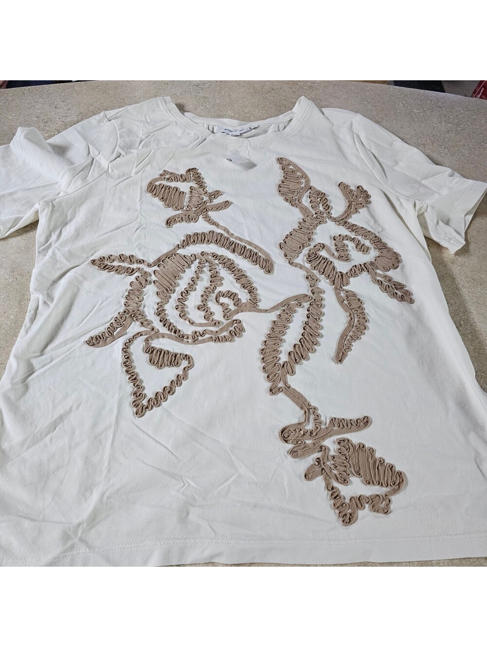 Coldwater Creek White Cotton Blend Short Sleeve Top with Beige Applique Floral